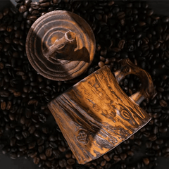 Ceramic Mug with Woodgrain Finish and Insulated Lid – Perfect for Hot Beverages