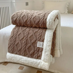 Ultra-Soft Sherpa Fleece Blanket for Year-Round Comfort – Versatile and Stylish