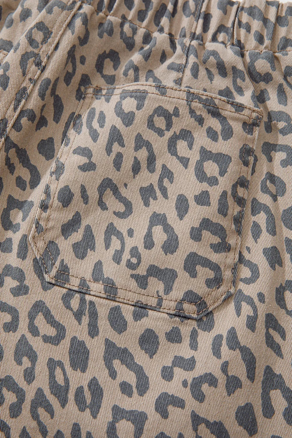 Leopard Printed Drawstring Waist Pocketed Wide Leg Jeans 