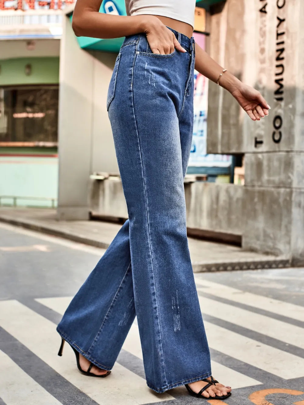 High Rise Bootcut Jeans with Pockets 