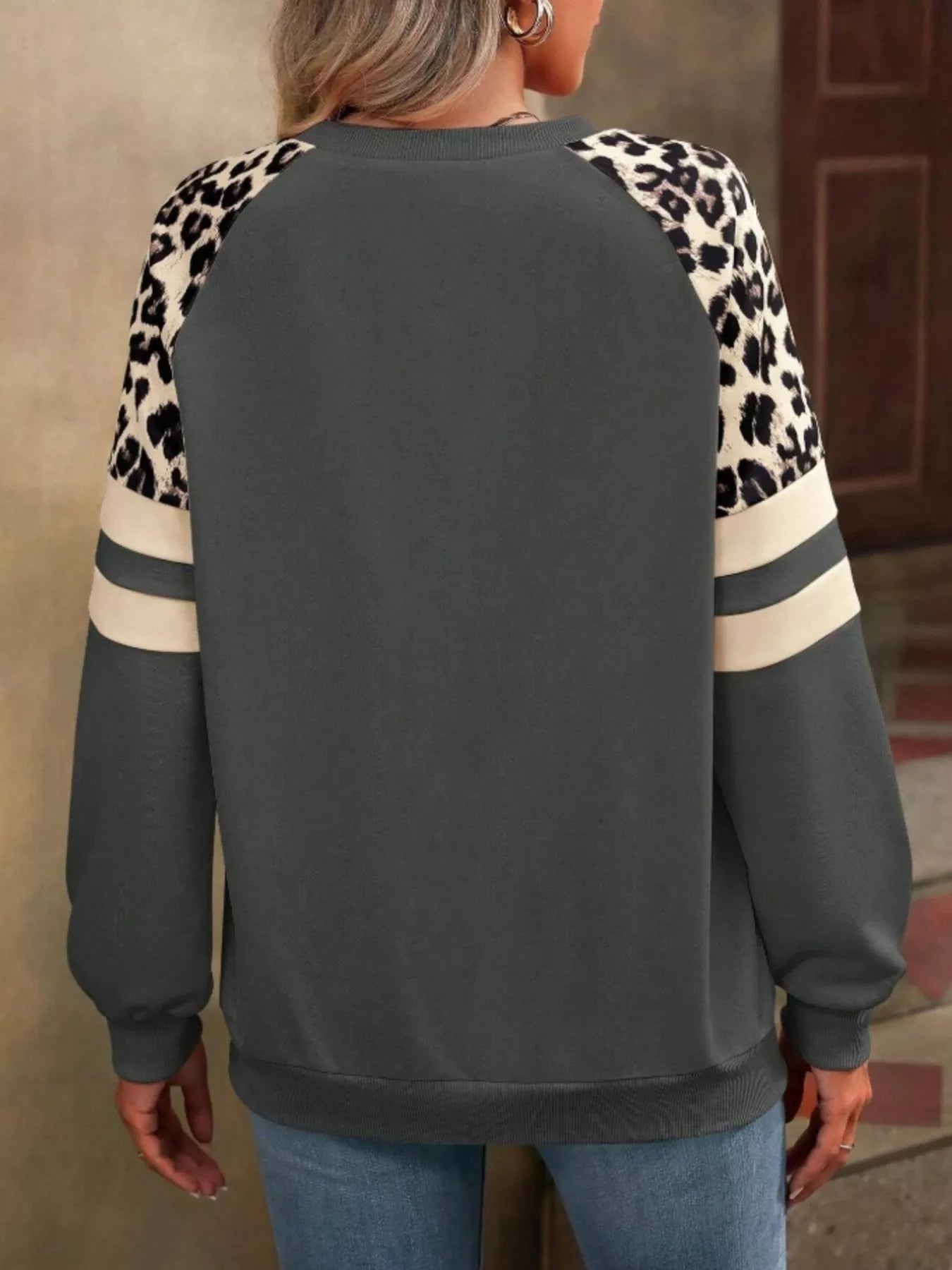 Leopard Round Neck Raglan Sleeve Sweatshirt 