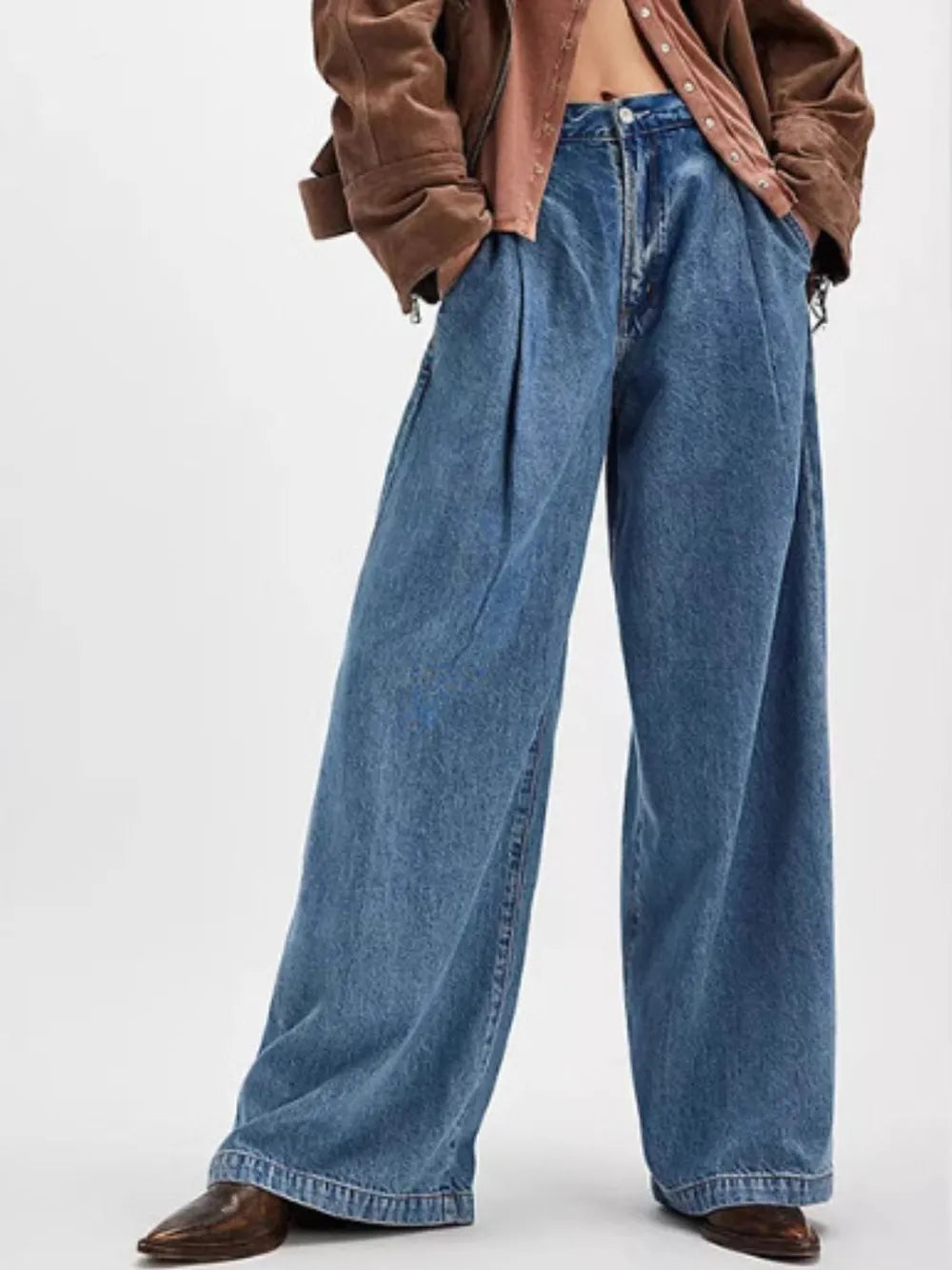 Wide Leg Jeans with Pockets 