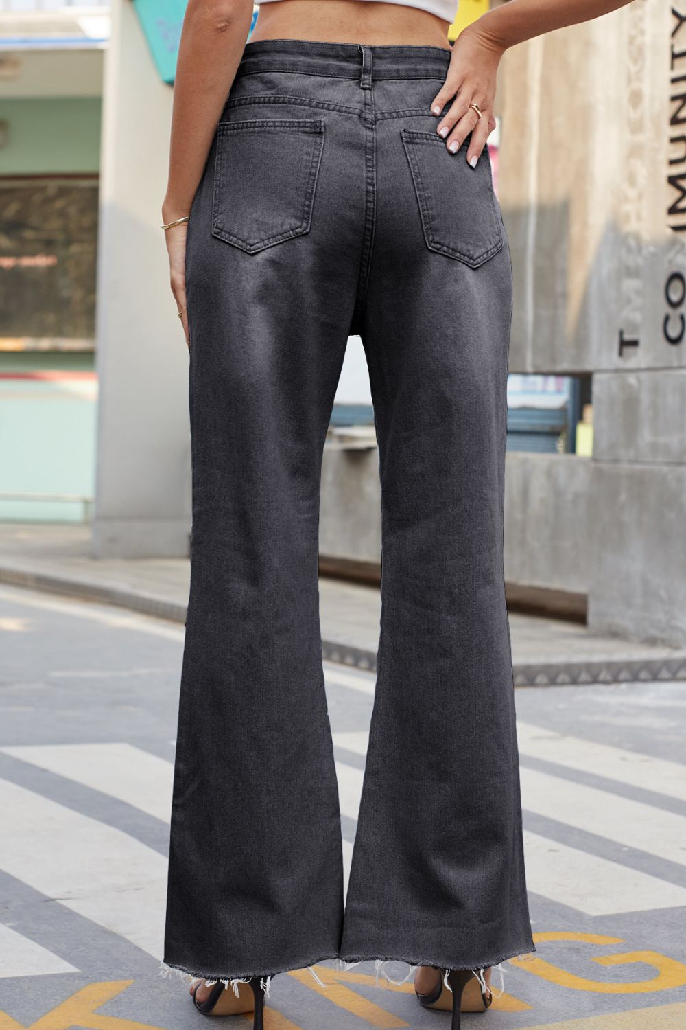 Distressed Buttoned Loose Fit Jeans 