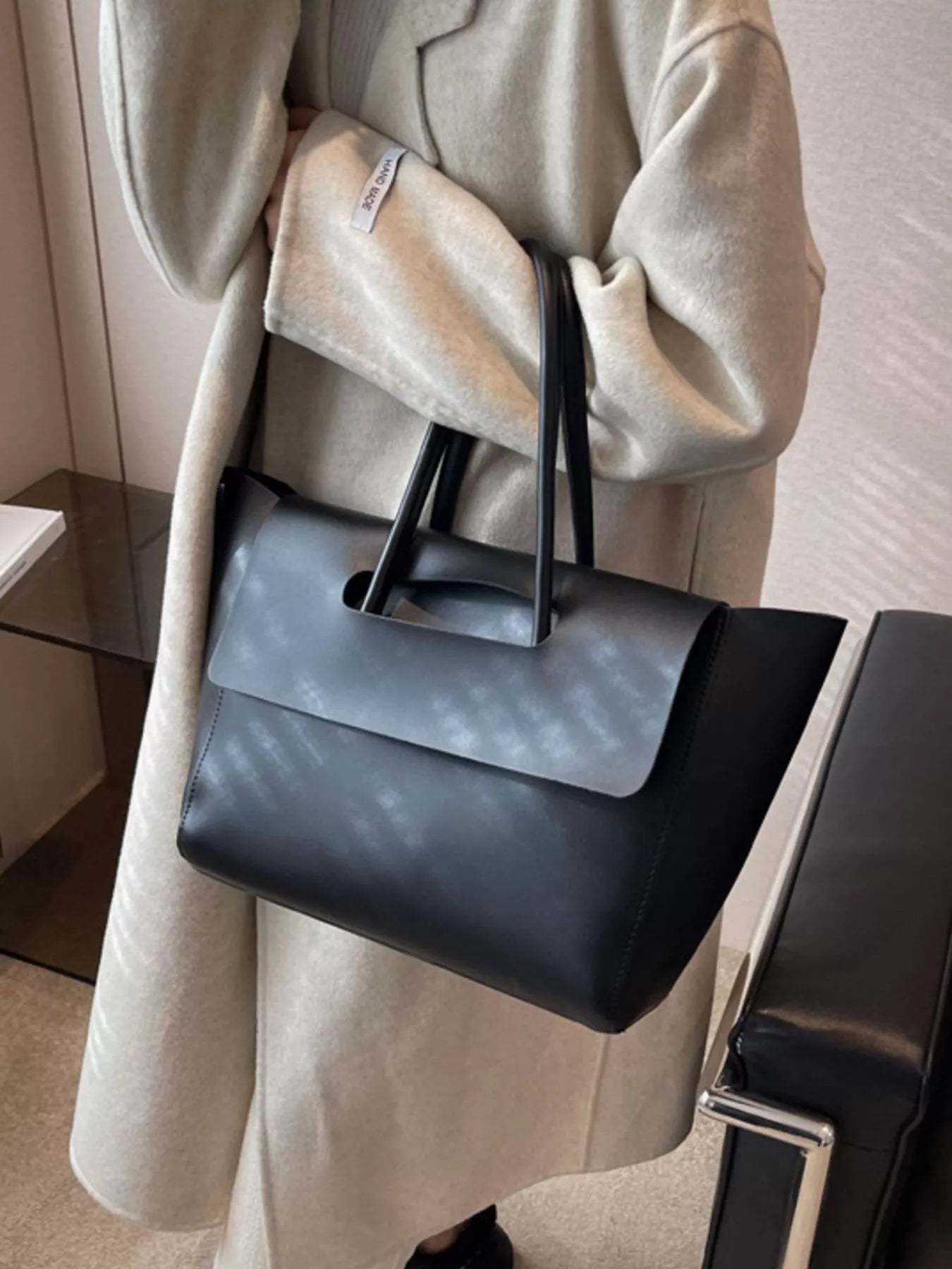 Solid Color Leather Handbag 