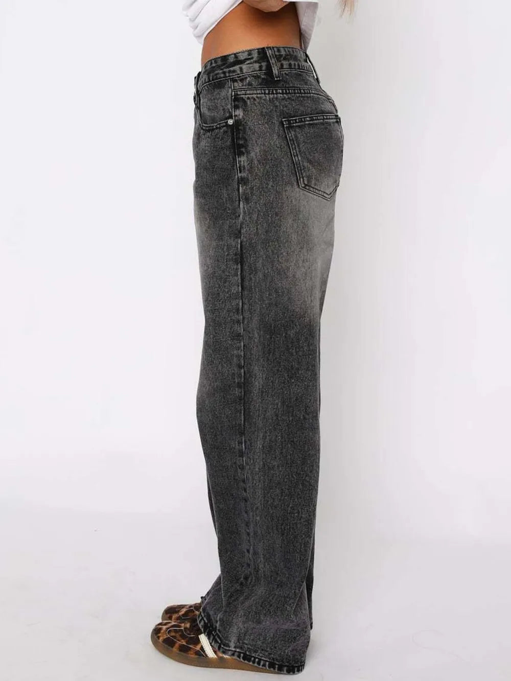 Wide Leg Jeans with Pockets 