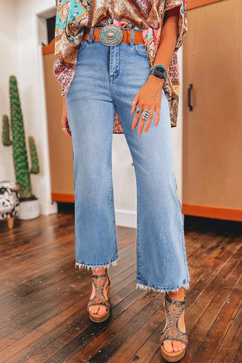 Mineral Wash Raw Hem High Waist Flared Jeans 