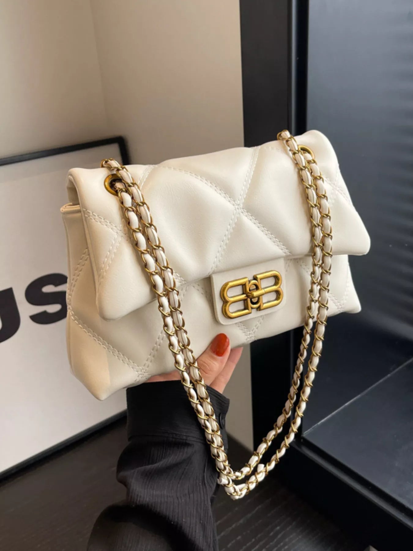 Quilted Flap Chain Crossbody Bag 