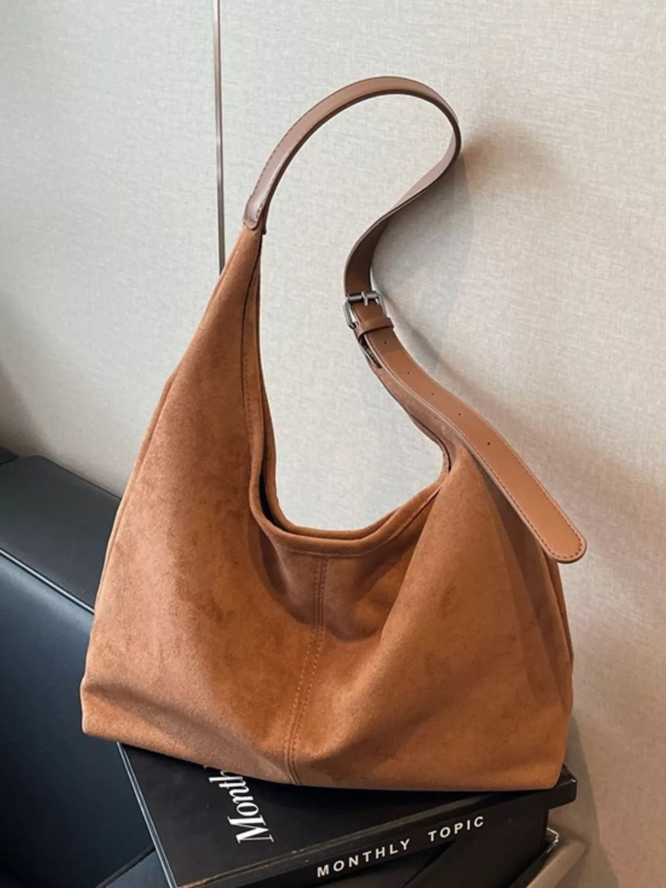 Lightweight Adjustable Strap Handbag 