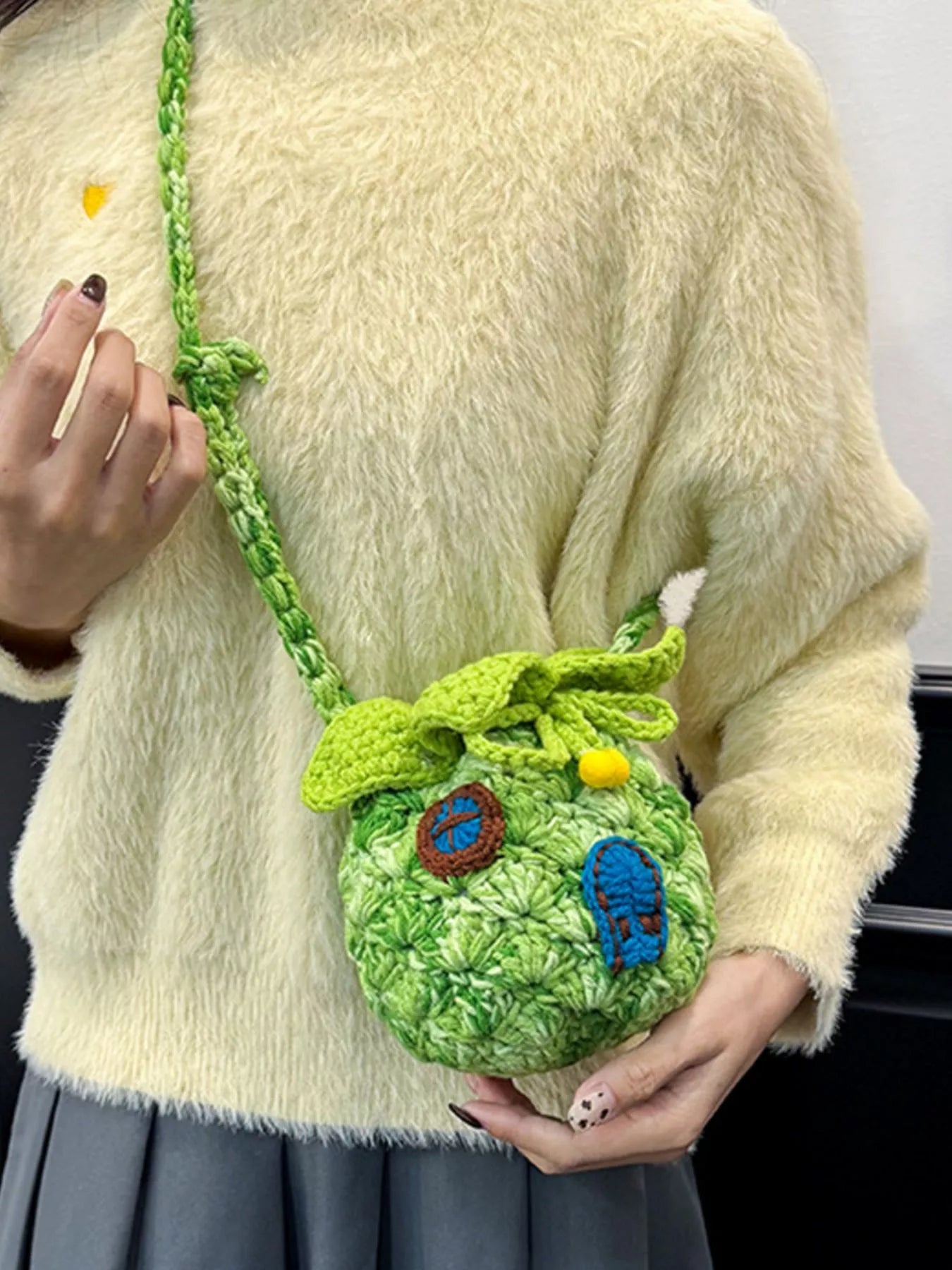Pineapple Shaped Knitted Crossbody Bag 