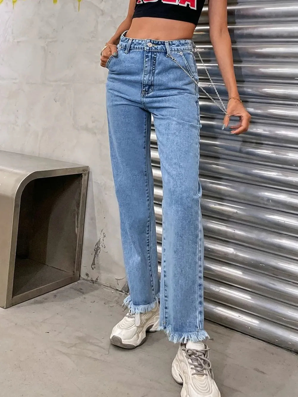 Raw Hem Jeans with Pockets 
