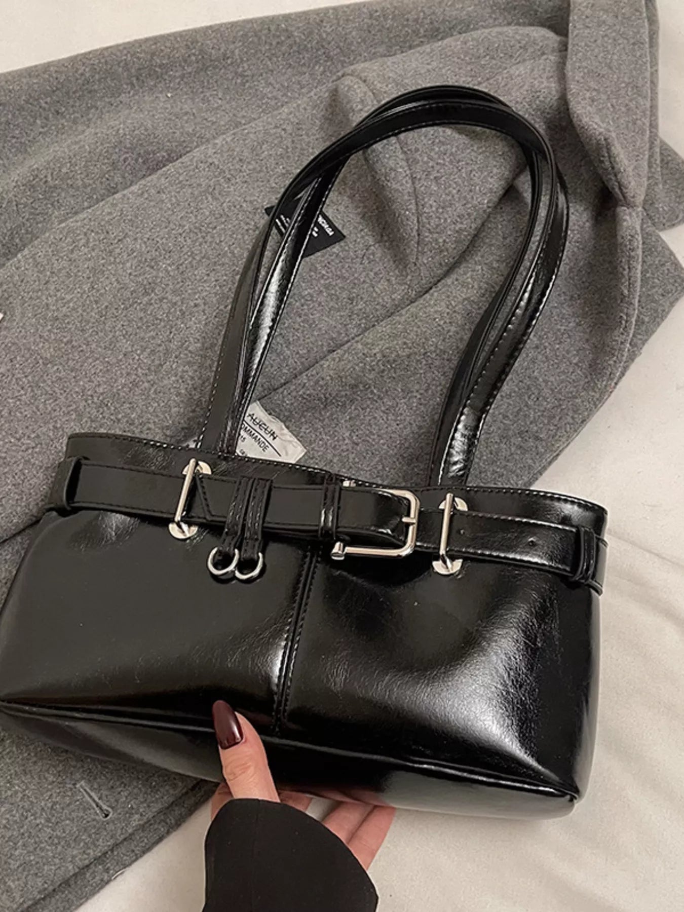 Buckle Decor Shoulder Bag 