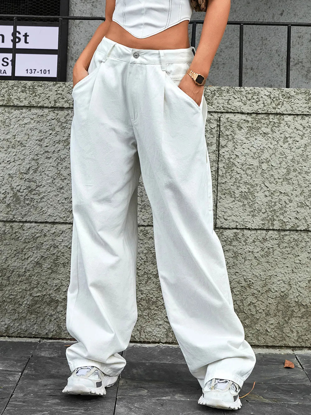 Wide Leg Jeans with Pockets 