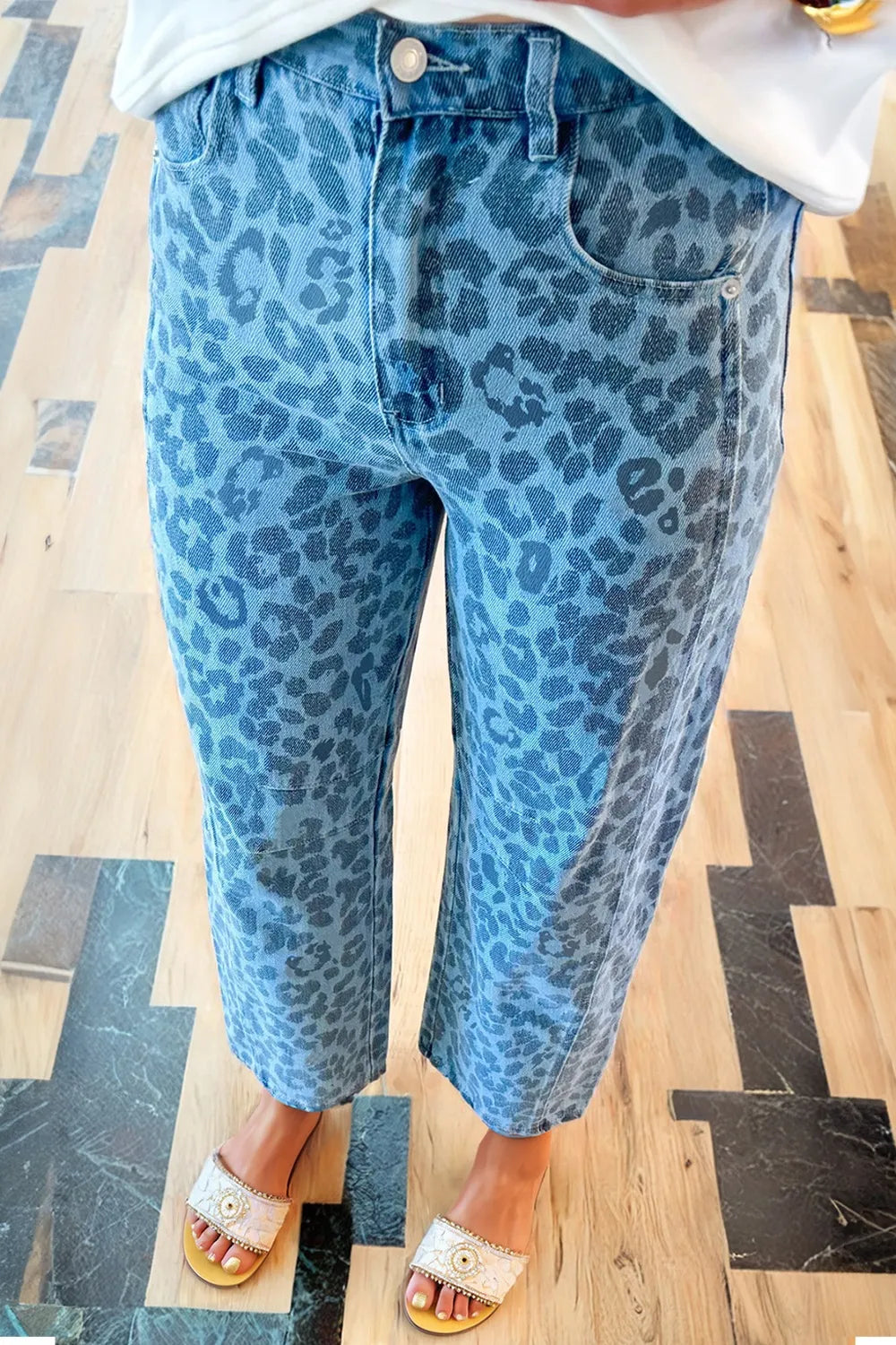 Leopard Print High-Waisted Relaxed Fit Jeans 