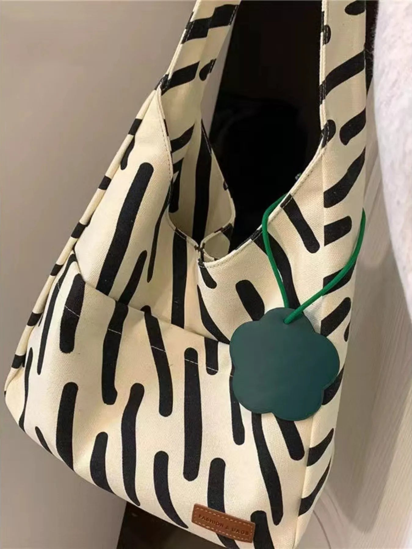 Striped Pattern Casual Handbag 