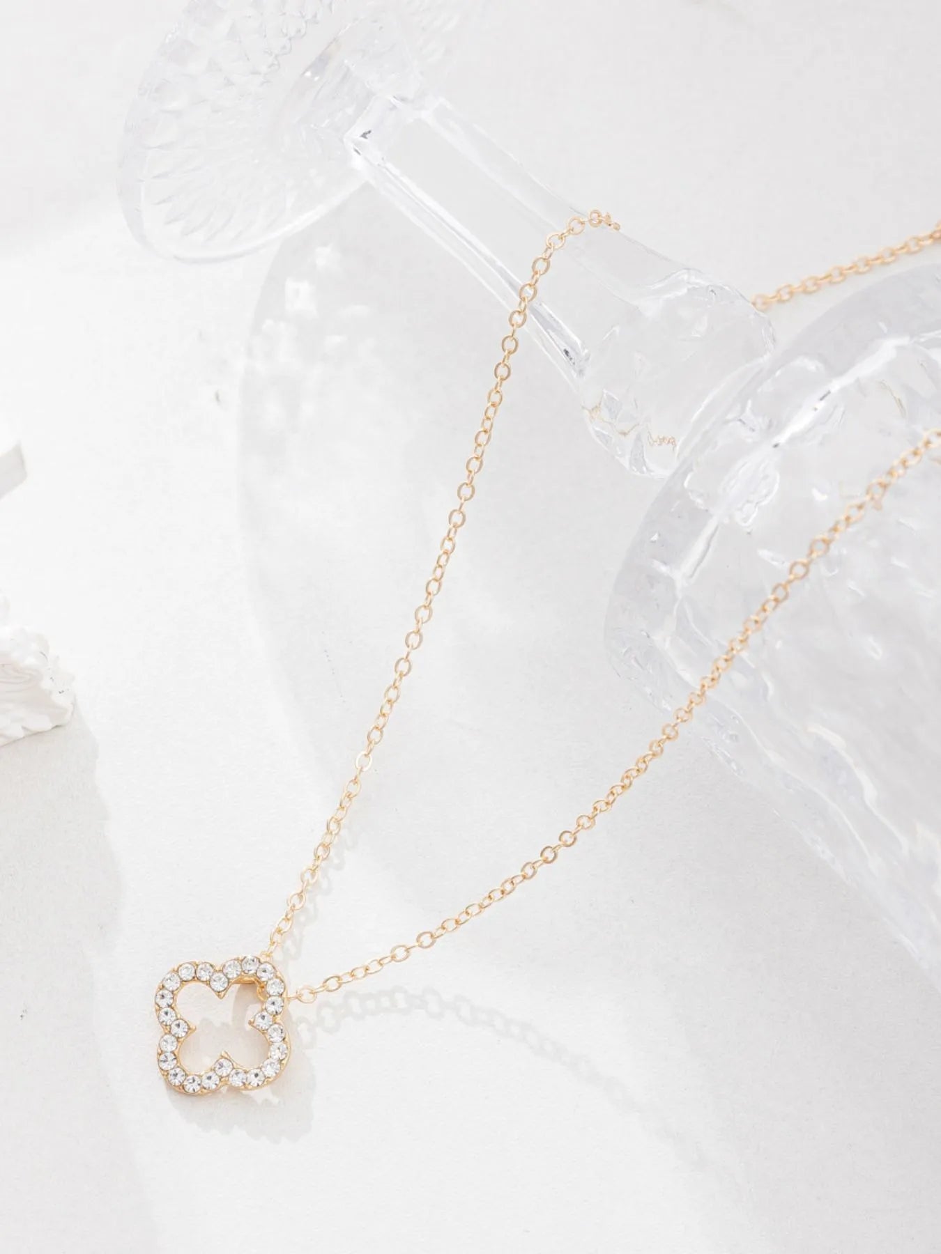 Inlaid Zircon Clover Pendant Necklace 