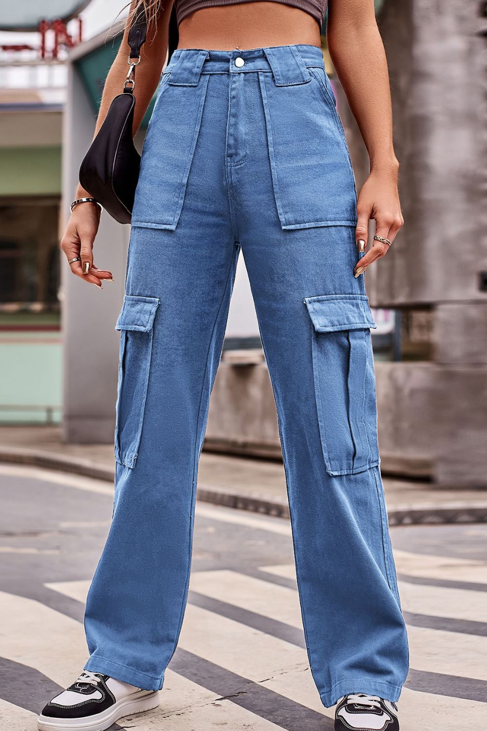 Buttoned High Waist Loose Fit Jeans 