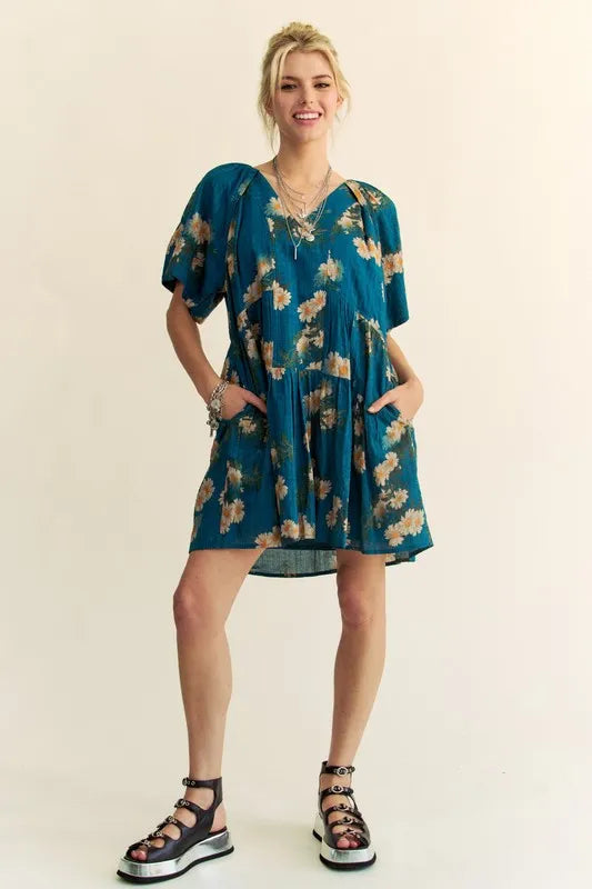 Davi & Dani Floral Print Short Bell Sleeve Pleated Mini Dress 