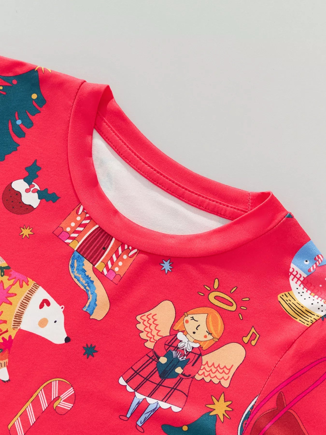 Children's Christmas Print Round Neck Top and Pants Pajama Set 