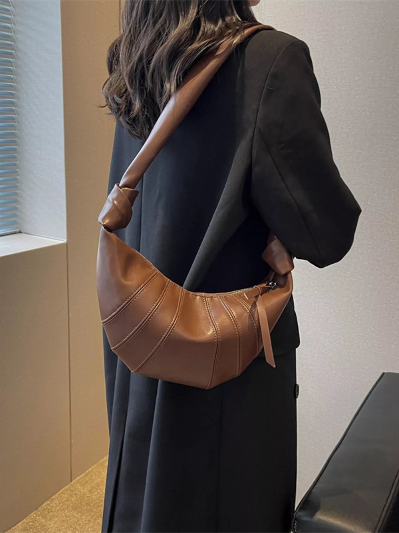 Stylish Crescent Hobo Crossbody Bag 