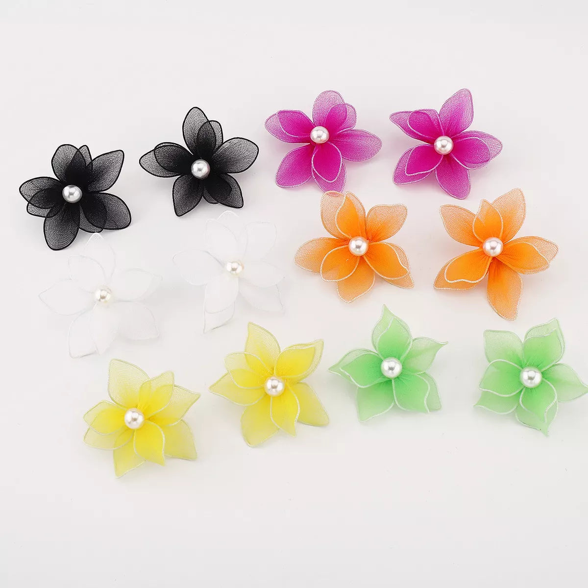 Flower Pearl Stud Earrings 