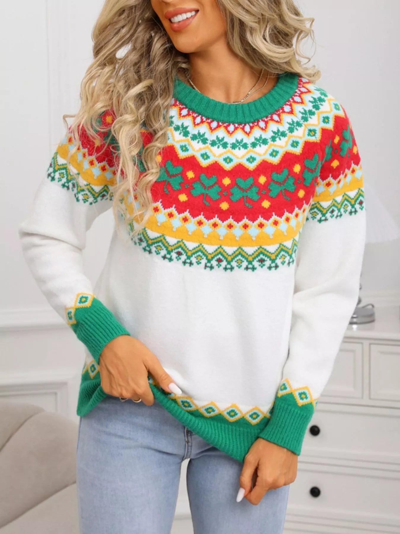 Clover Pattern Round Neck Knitted Sweater 