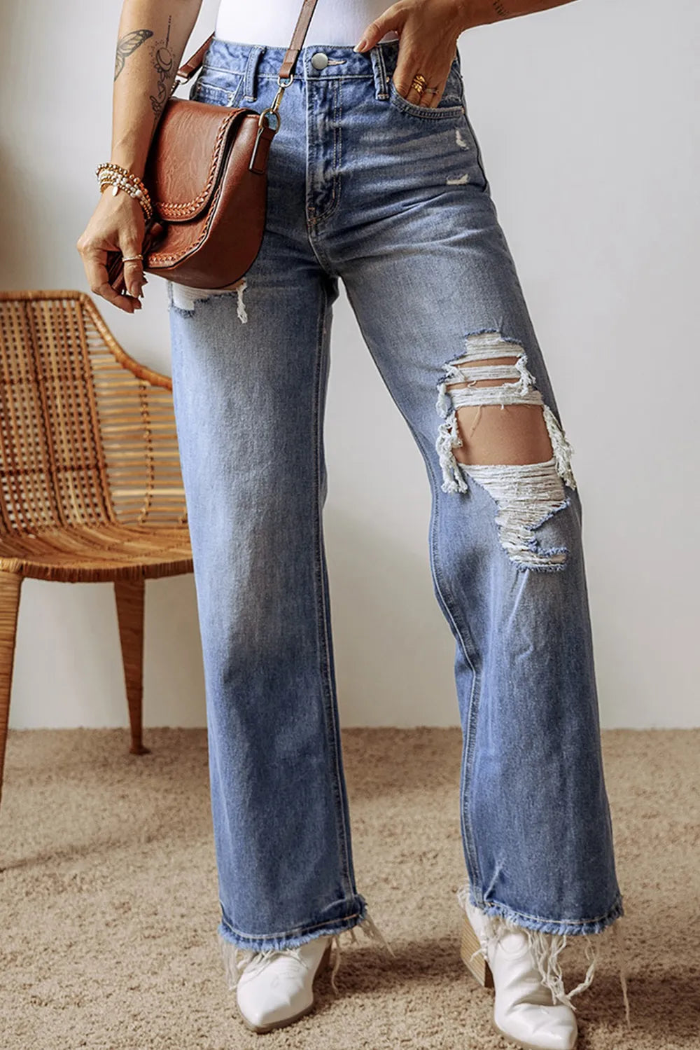 Distressed Straight Leg Jeans with Pockets 