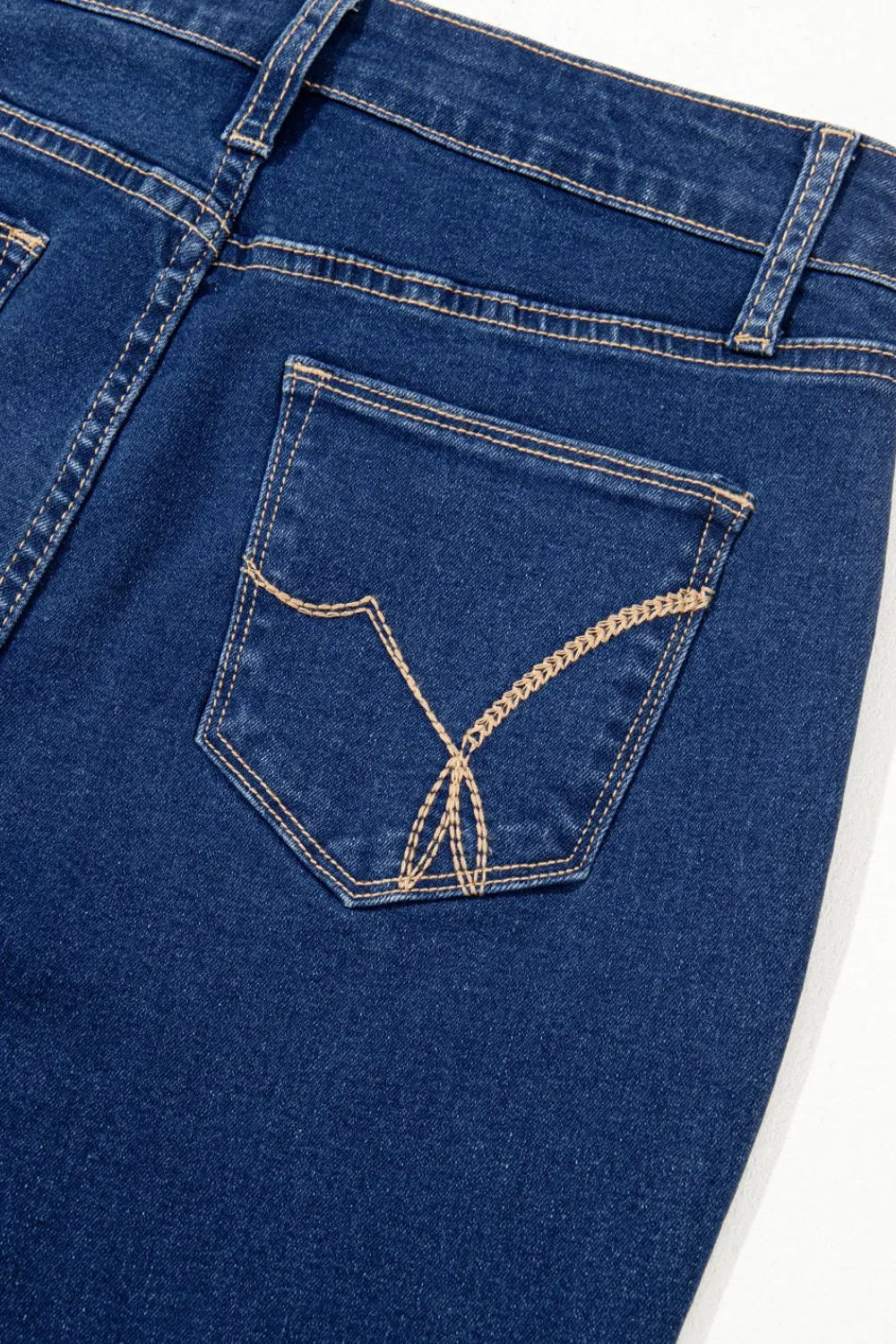 Center Seam Deep Wash Straight Jeans 
