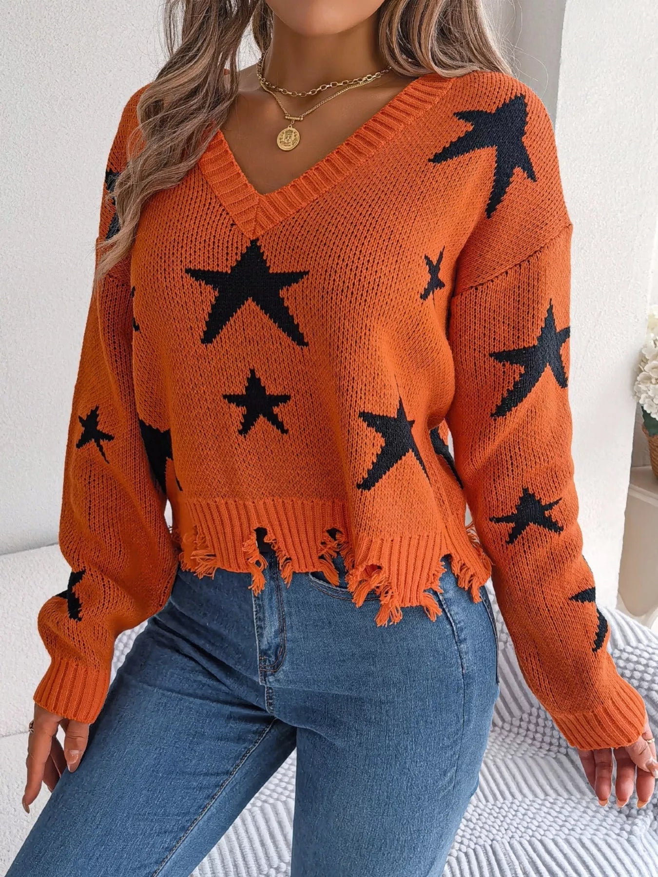 Star Pattern V-Neck Distressed Sweater 