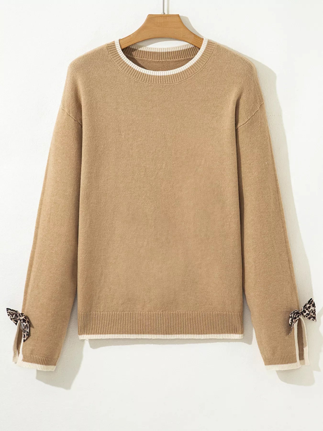 Leopard Bow Decor Split Cuff Contrast Trim Sweater 