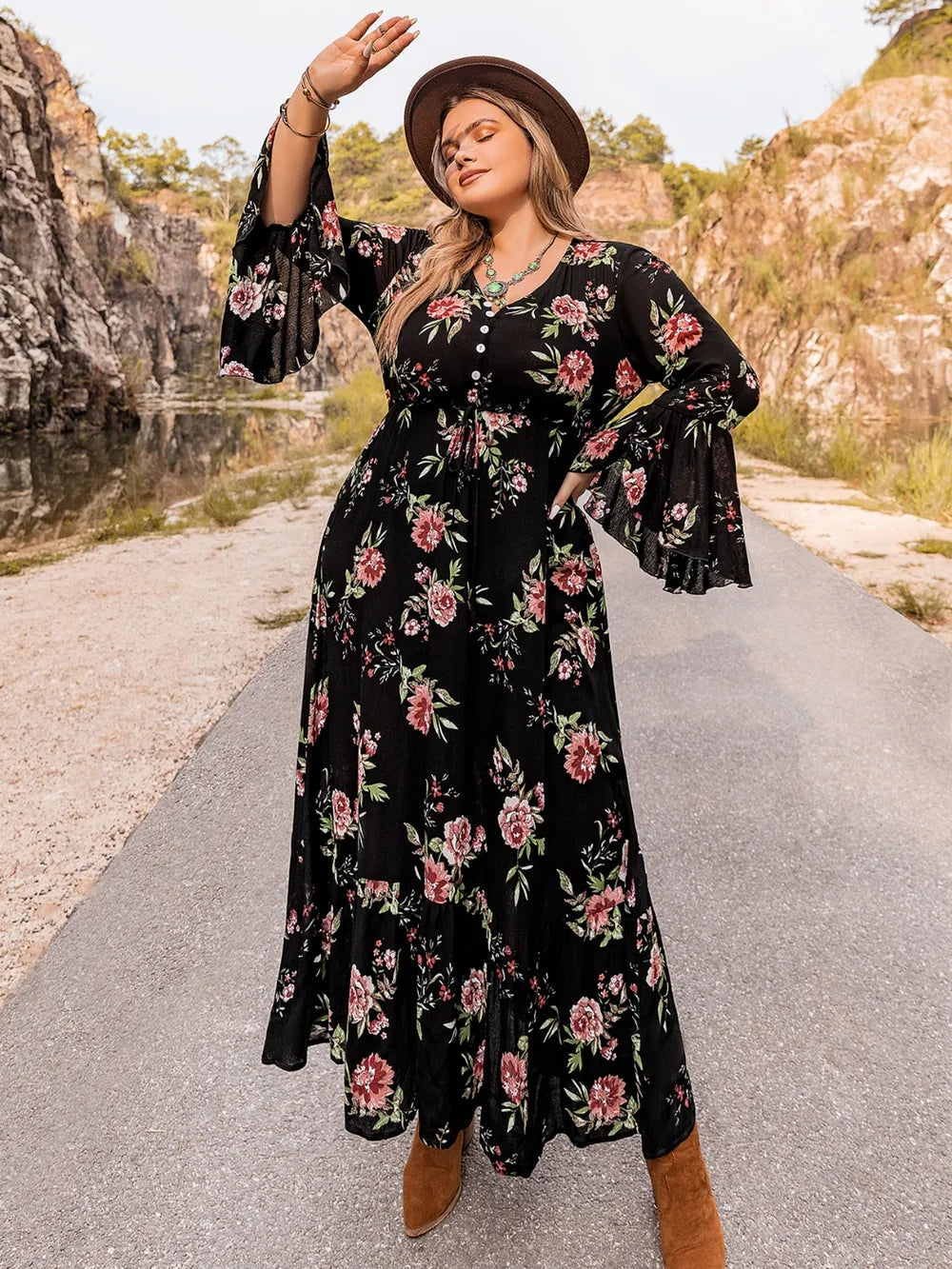 Plus Size Floral Flare Sleeve Dress 