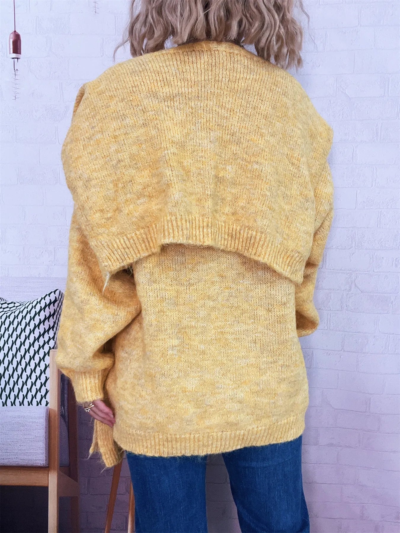 Ribbed Hem V-Neck Sweater with Shawl 