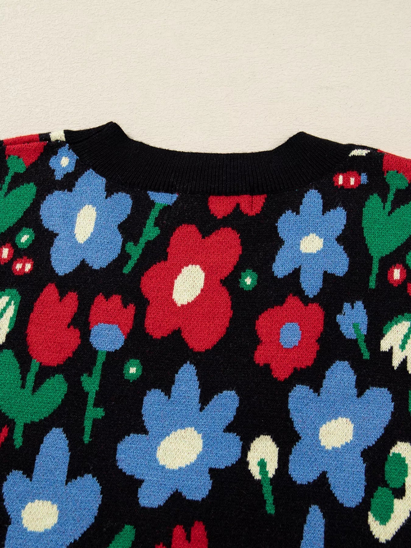 Floral Print V Neck Buttoned Cardigan 