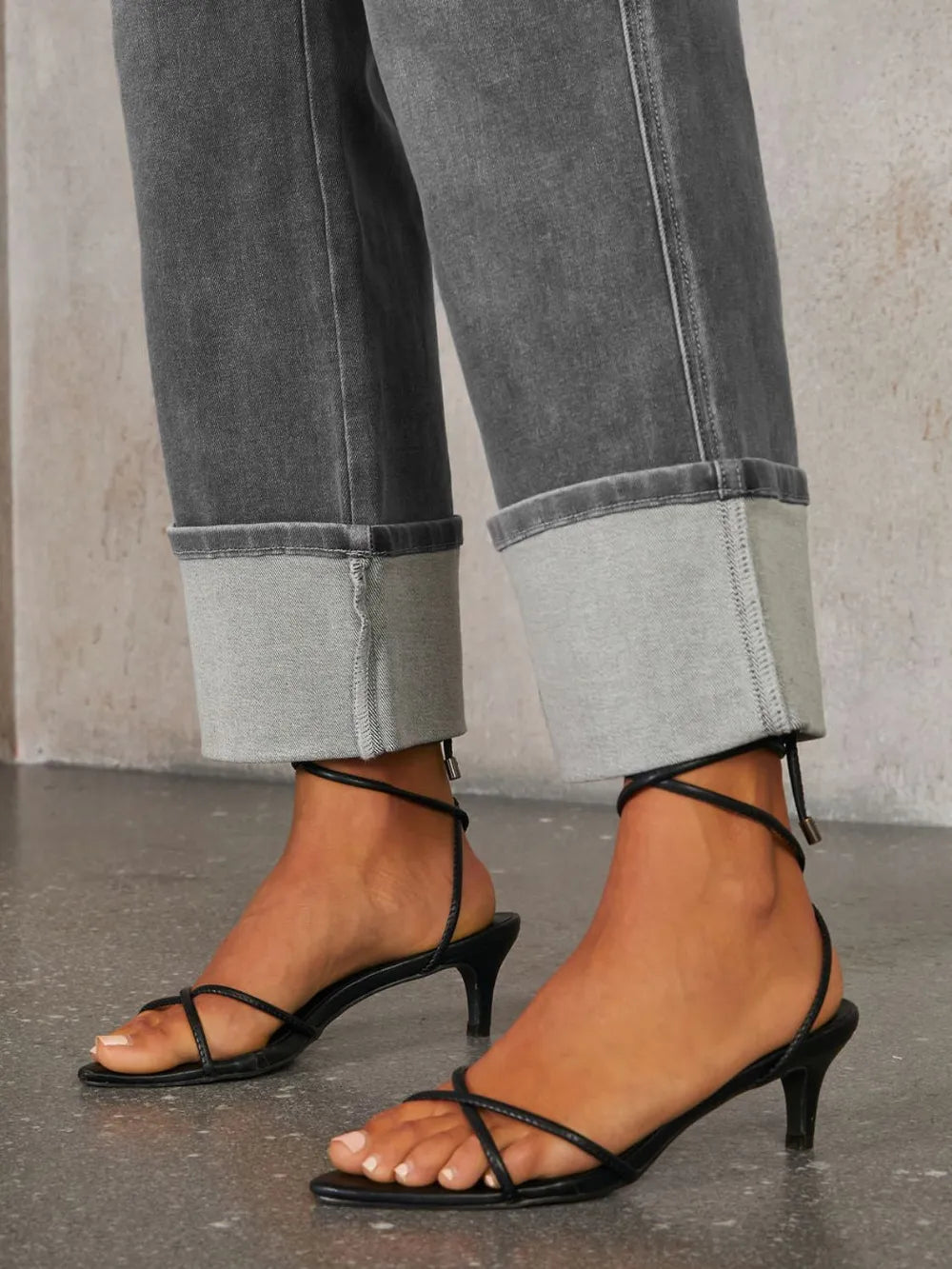 High Waisted Straight Leg Rolled Jeans 