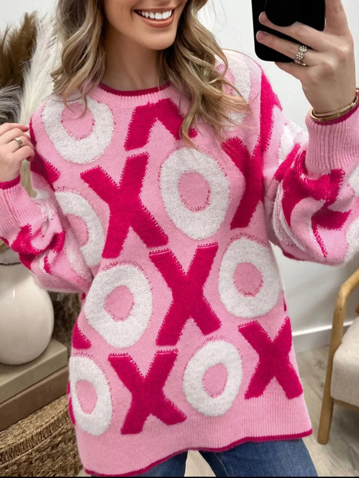 XOXO Pattern Round Neck Sweater 