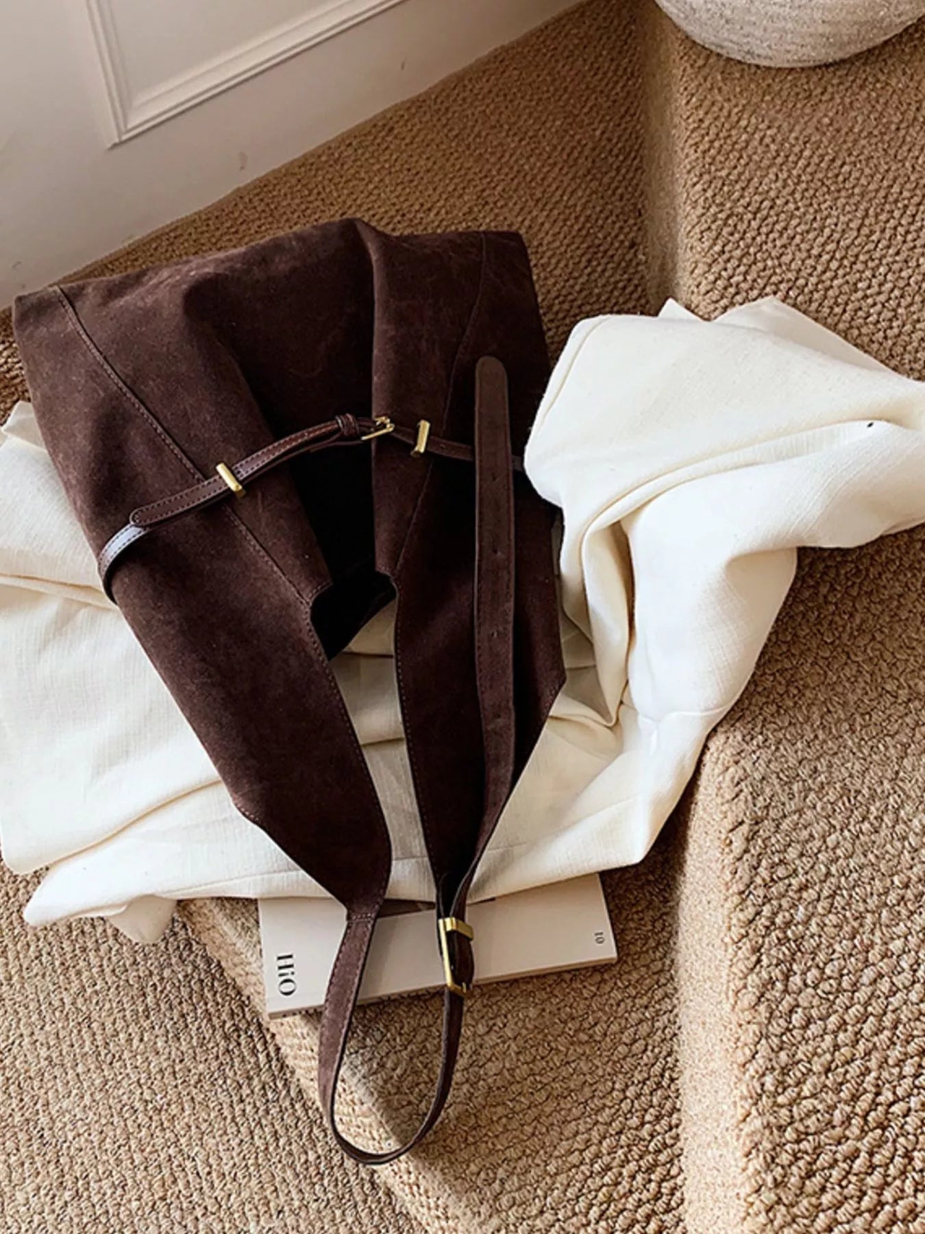 Buckle Adjustable Strap Shoulder Bag 