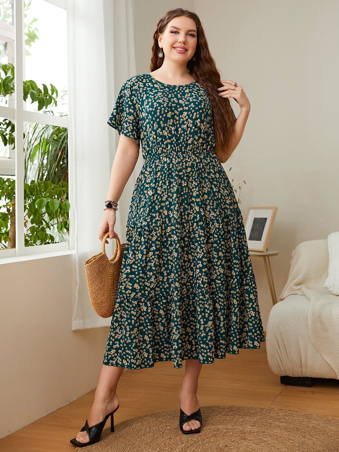 Honey Plus Size Floral Round Neck Short Sleeve Midi Dress 