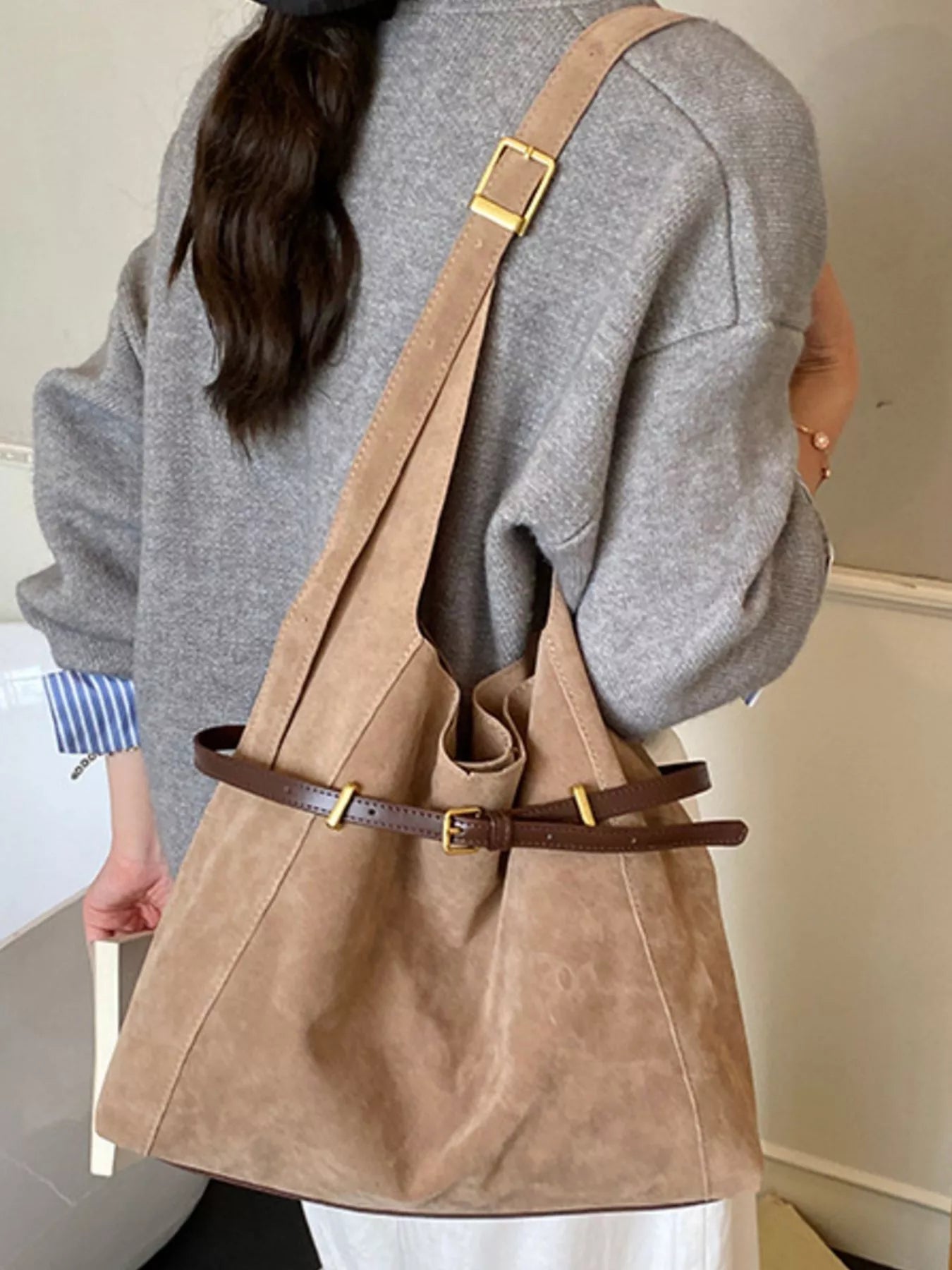 Buckle Adjustable Strap Shoulder Bag 