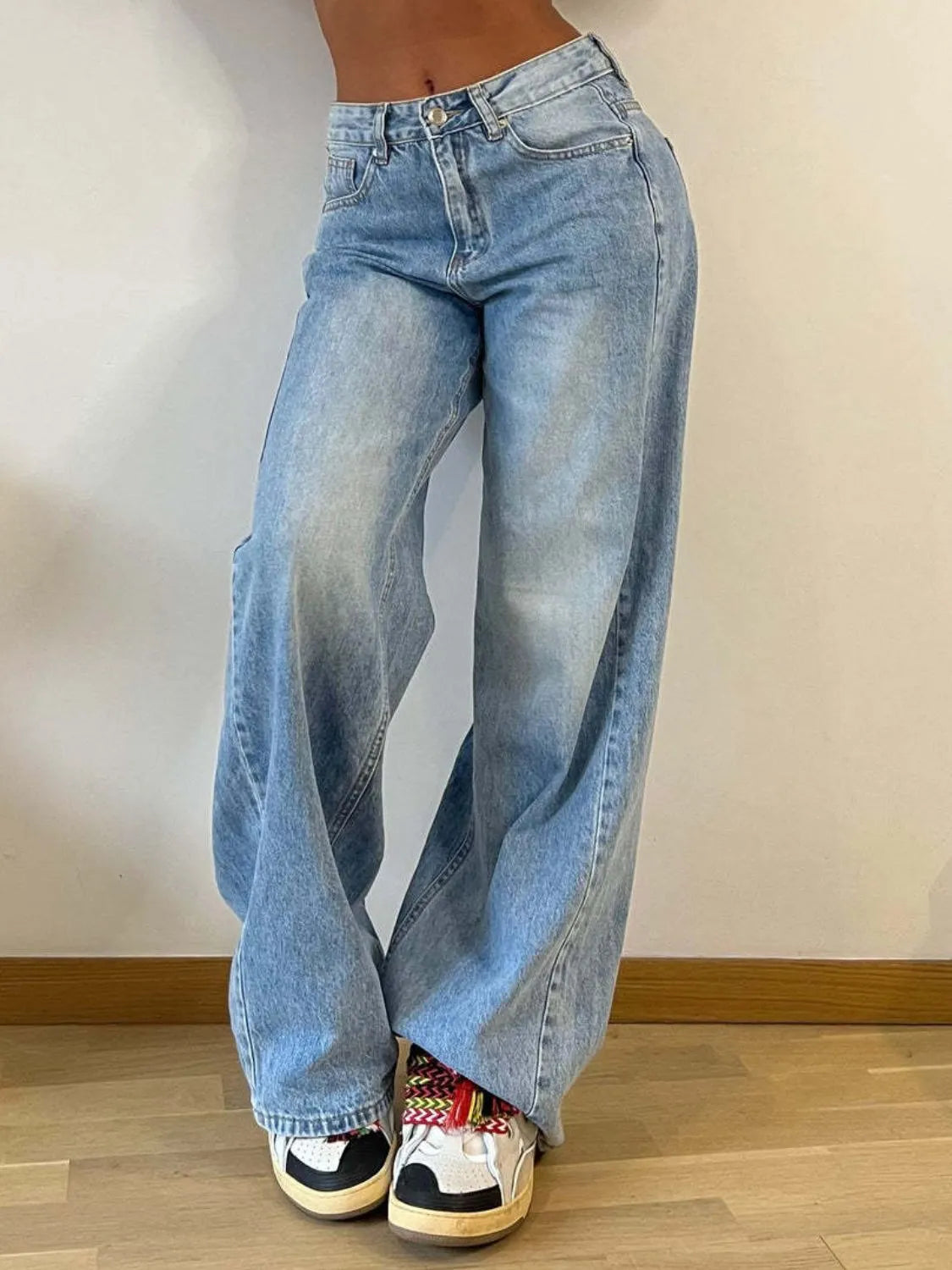 Wide Leg Jeans with Pockets 