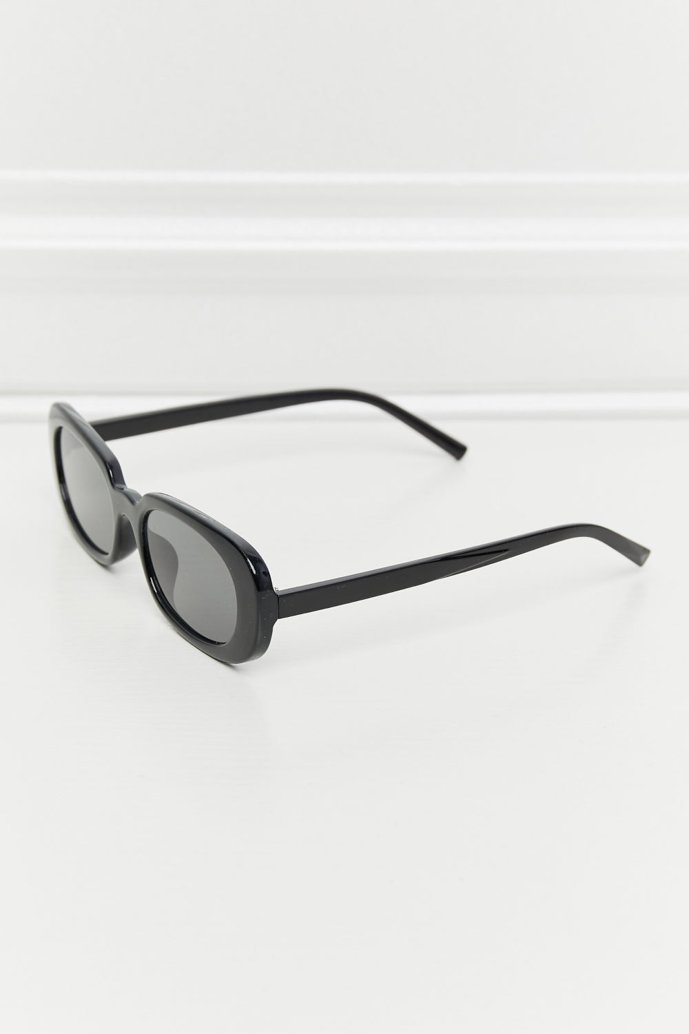Oval Full Rim Sunglasses 