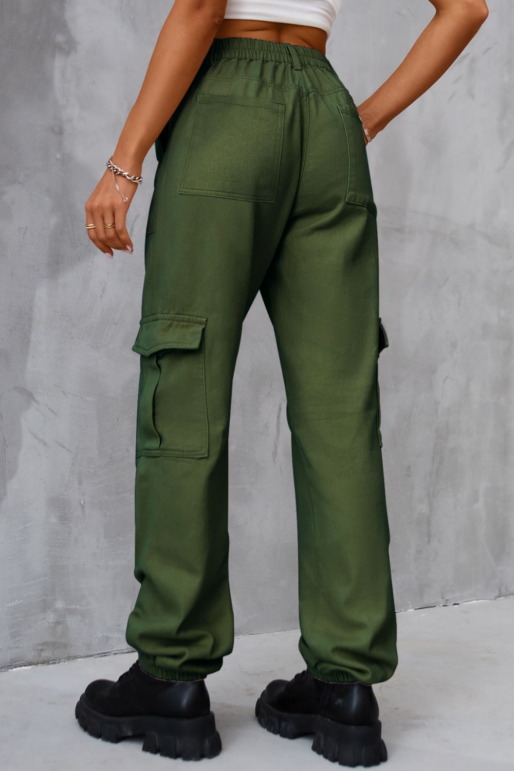 Buttoned High Waist Jeans with Pockets 