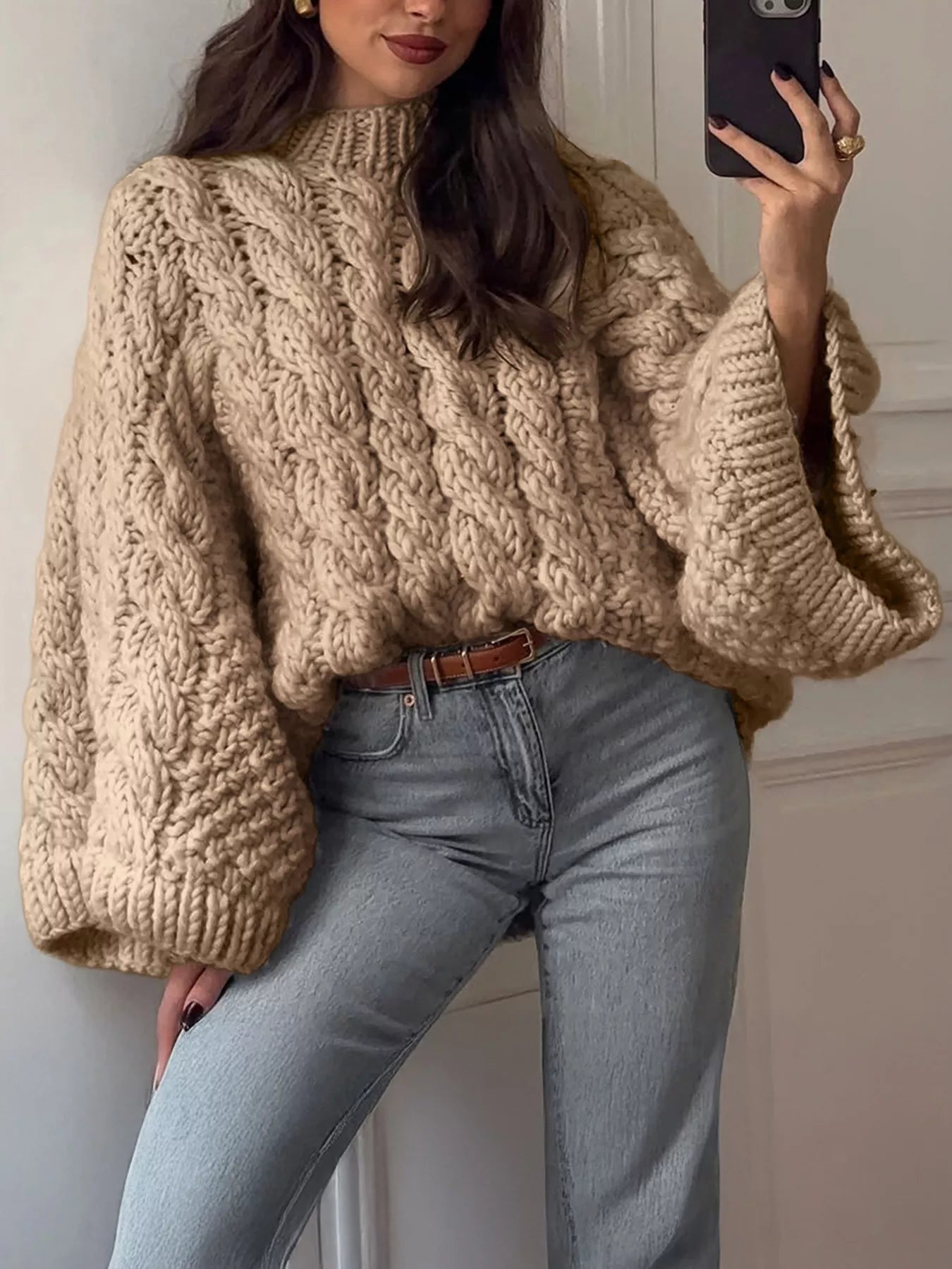 Cable Knit Round Neck Sweater 