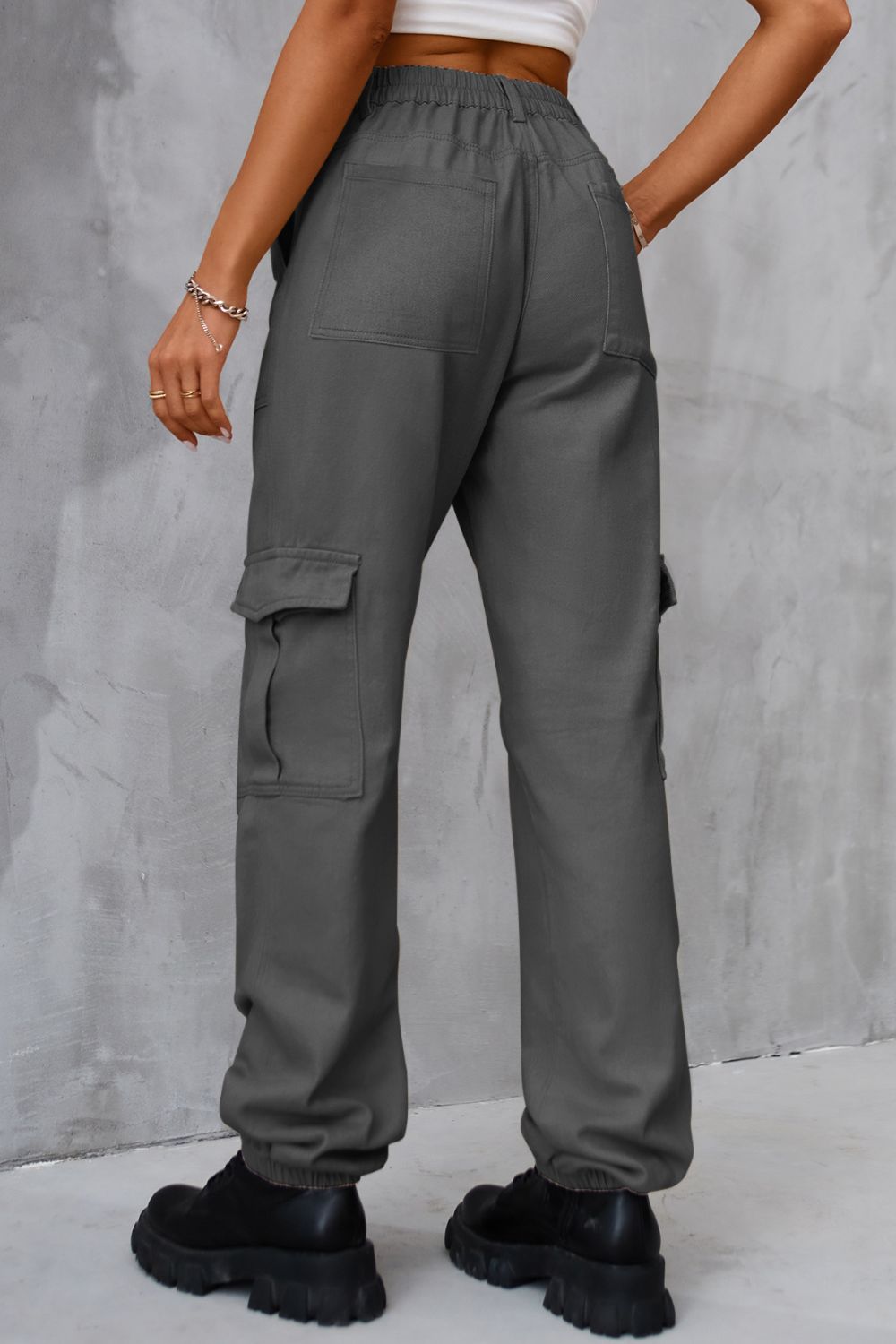 Buttoned High Waist Jeans with Pockets 