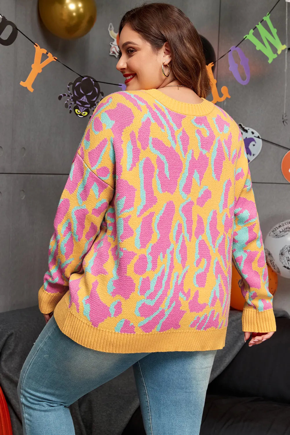 Plus Size Contrast Round Neck Long Sleeve Sweater 
