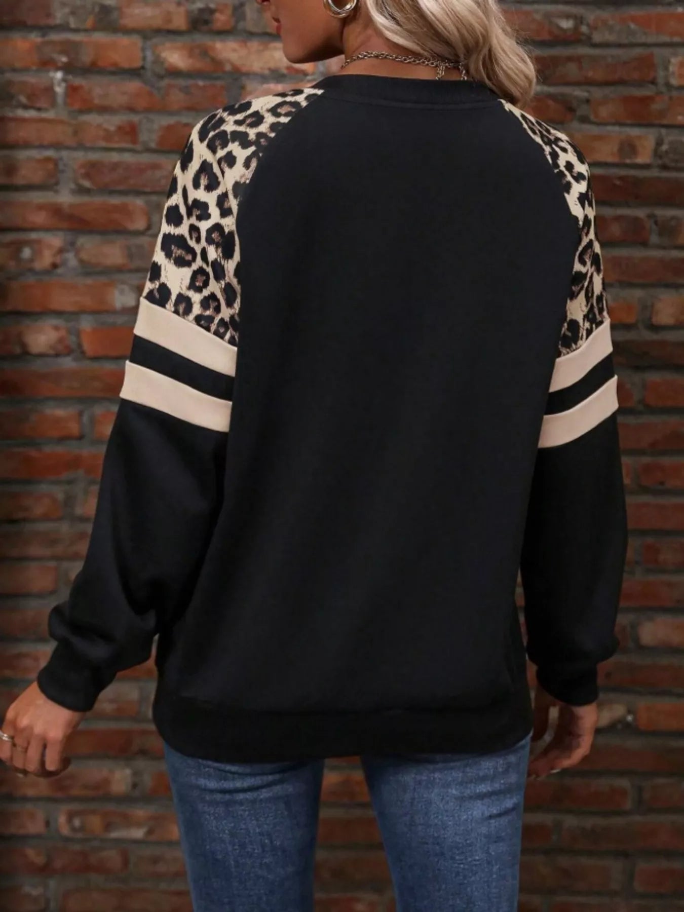 Leopard Round Neck Raglan Sleeve Sweatshirt 