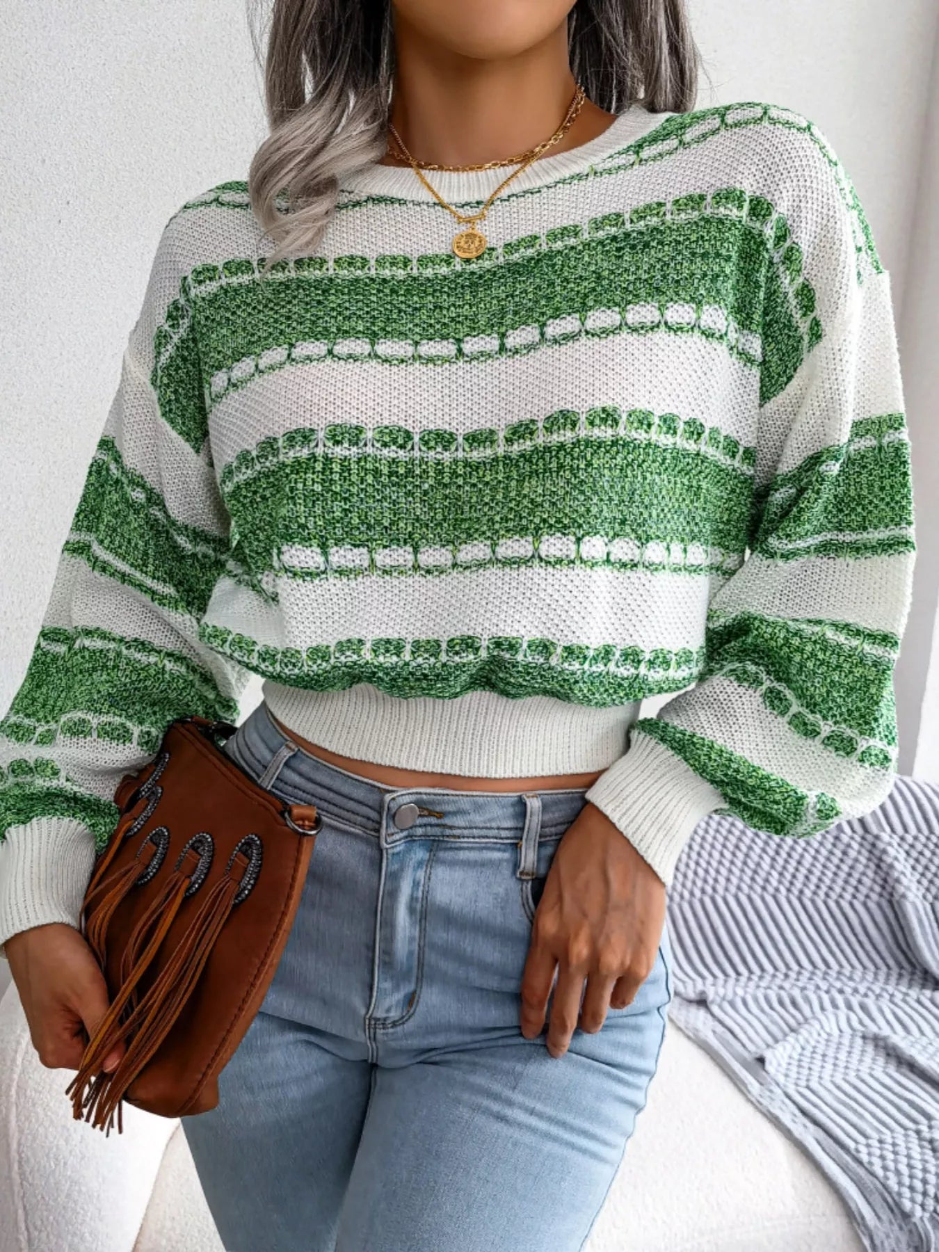 Color Block Round Neck Cropped Sweater 