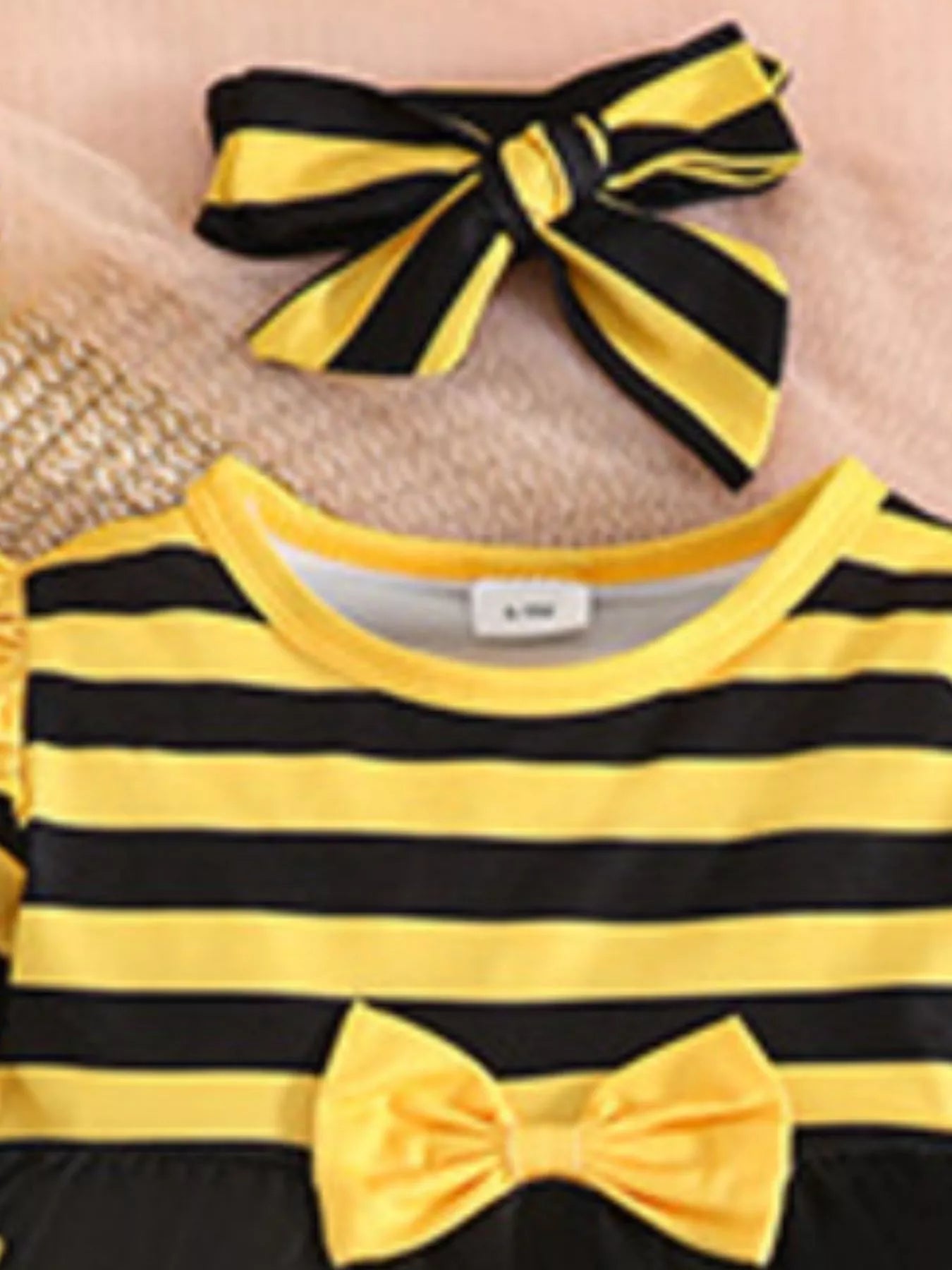 Children's Ladybug Print Ruffle Trim Top and Pants Set 