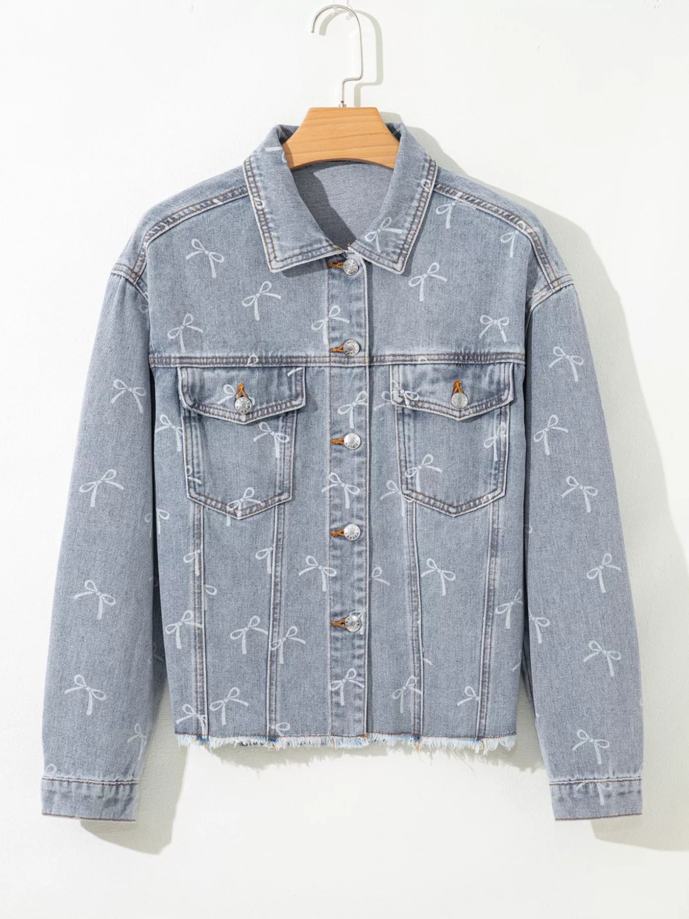 Bow Knot Print Light Wash Raw Hem Denim Jacket 