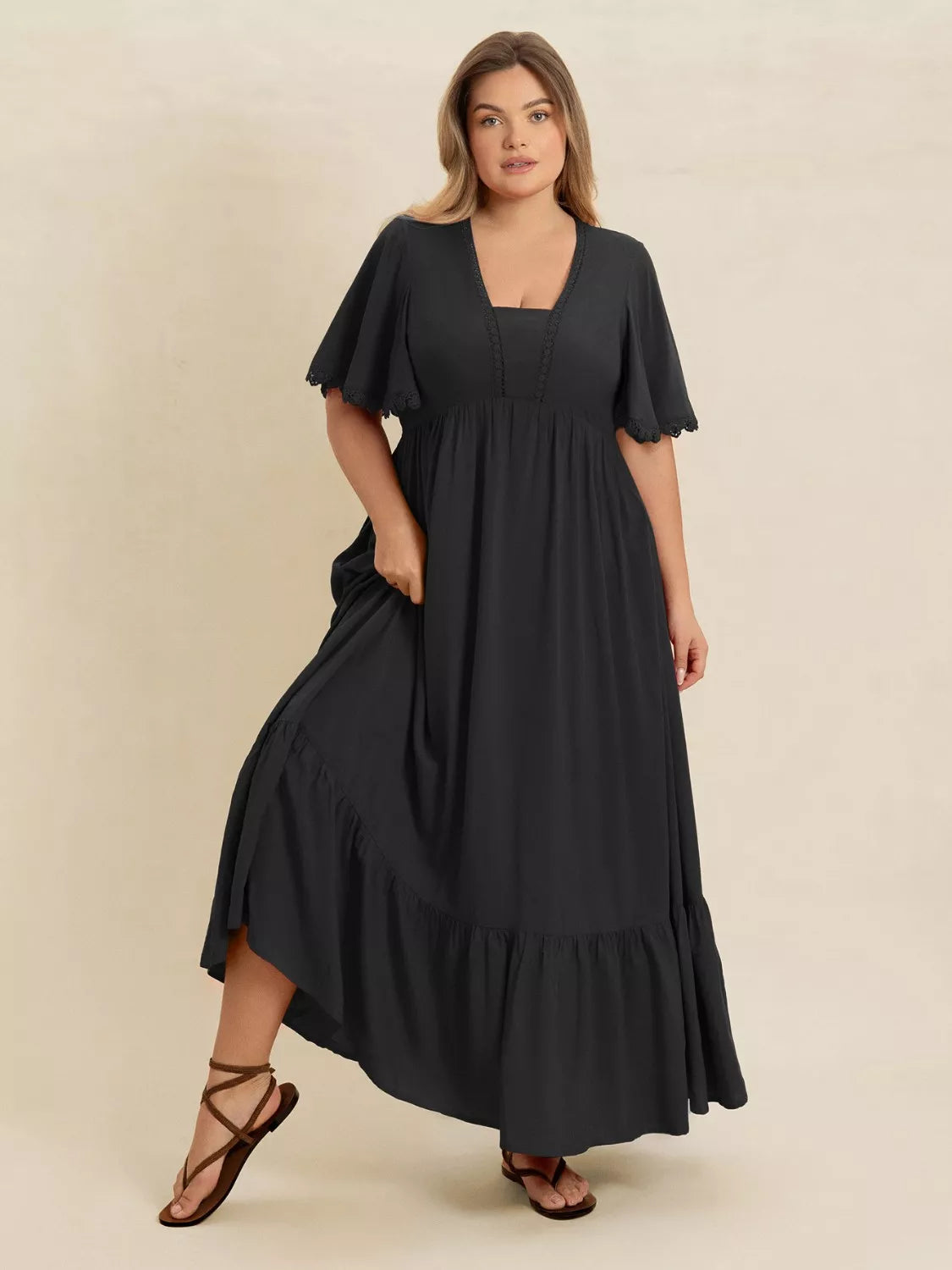 Plus Size Boho Ruffled Maxi Dress with Flutter Sleeves 