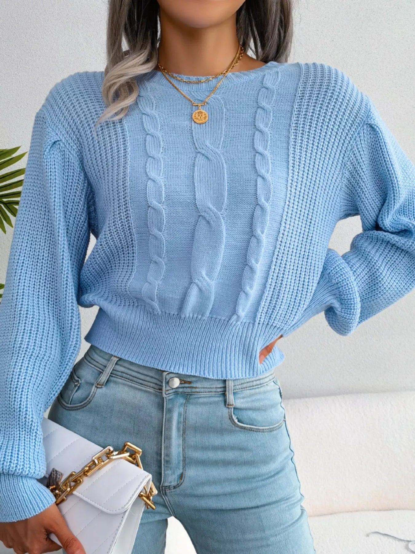 Cable Knit Round Neck Cropped Sweater 