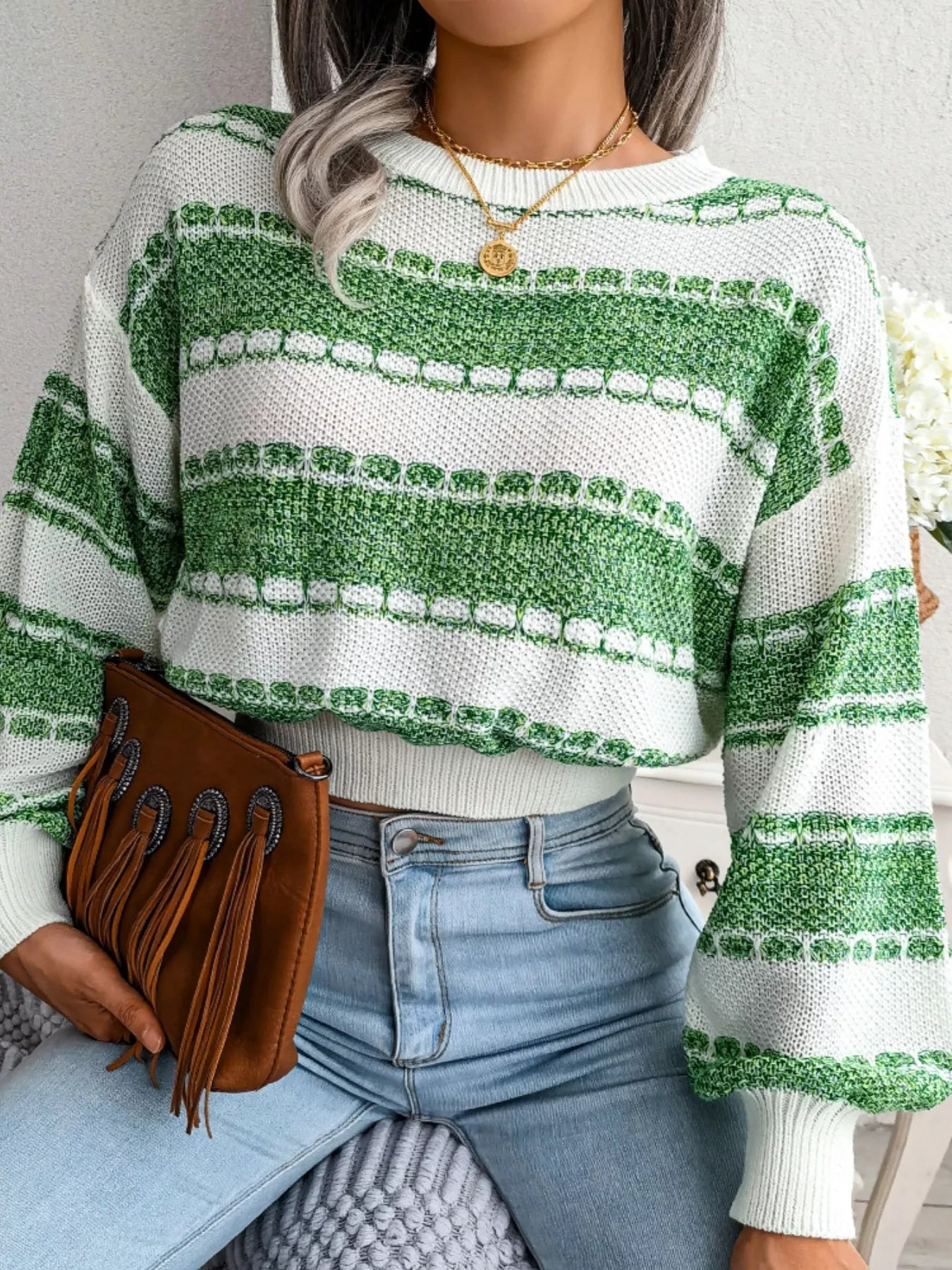 Color Block Round Neck Cropped Sweater 